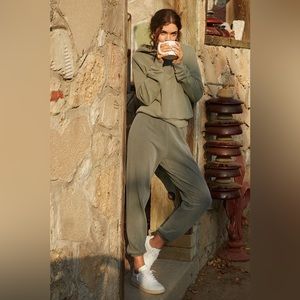 Perfectwhitetee Stevie Fleece Sweatpant in Uniform Green- Size Medium